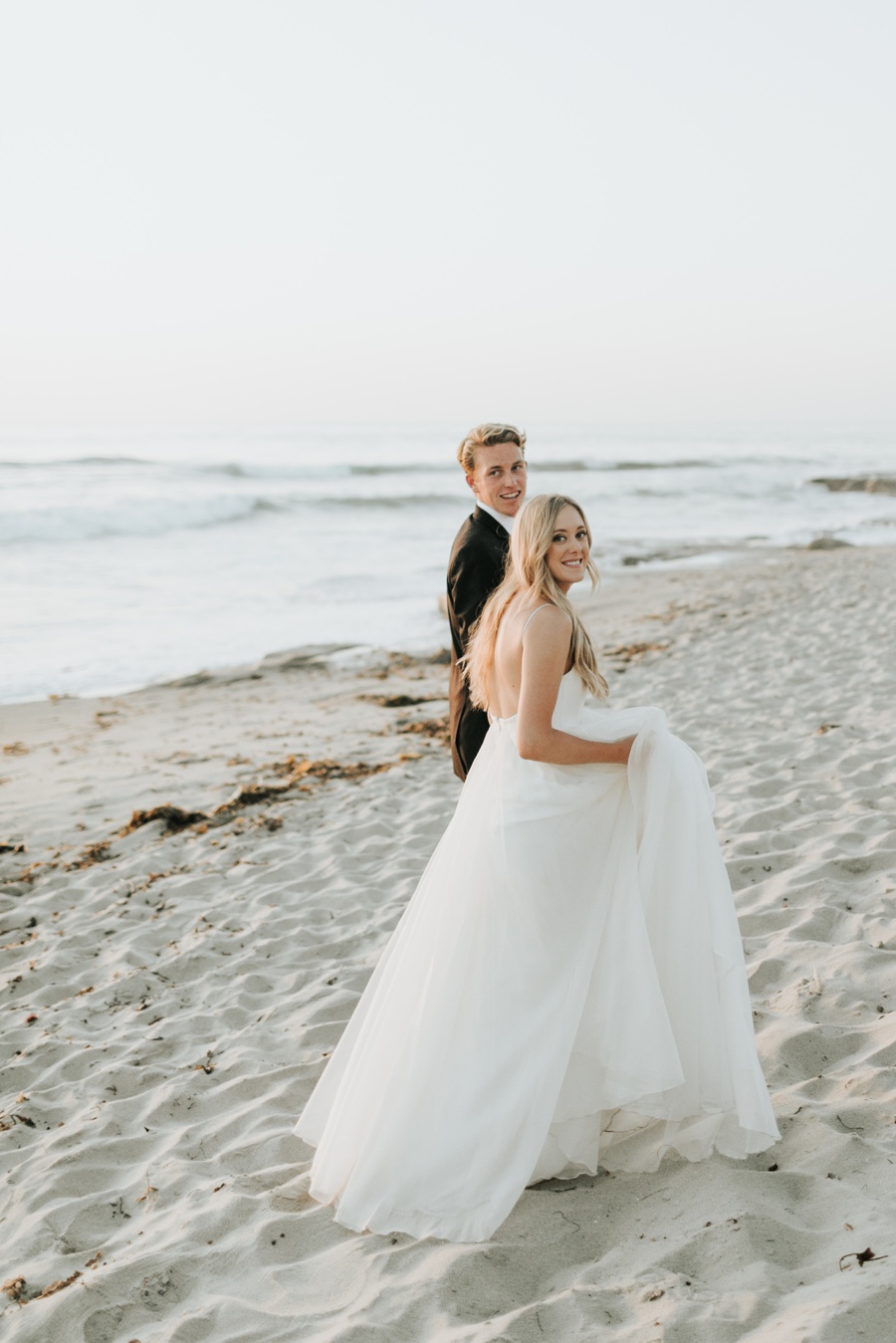 romantic darlington house wedding, la jolla california, bride on the beach, San Diego cliffs